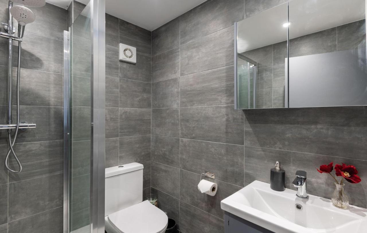 Spacious And Modern 4 Bed Apartment Next To Borough Station Лондон Экстерьер фото